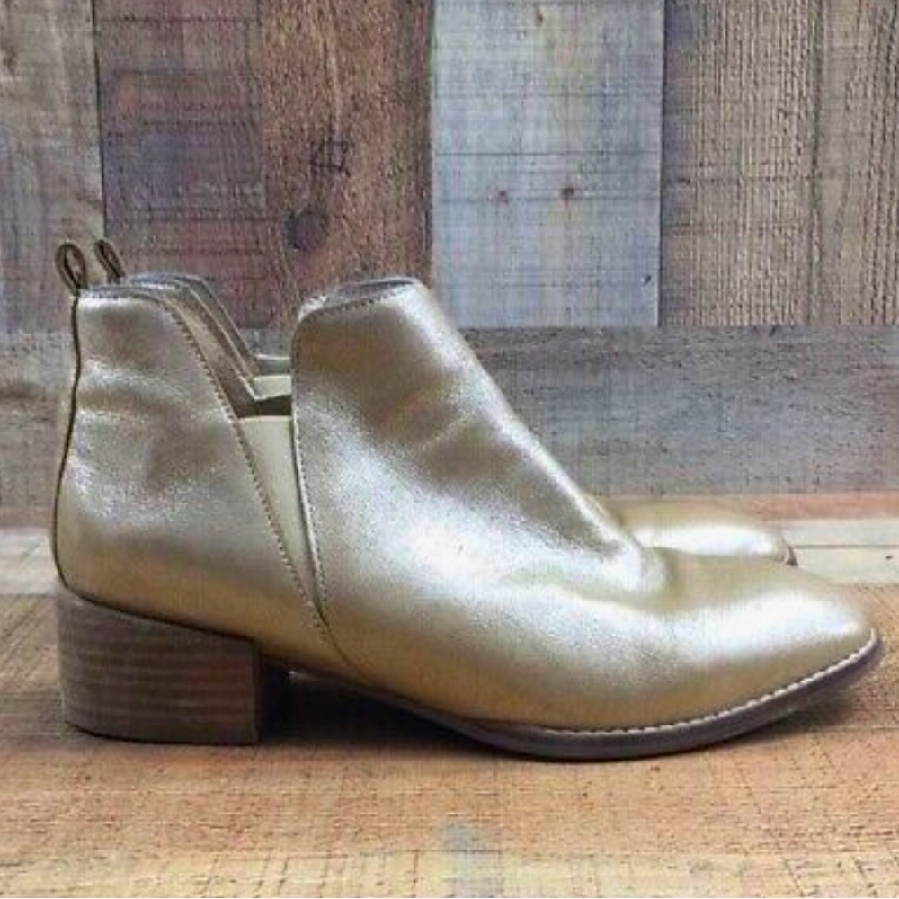 Gold Leather Booties | Seychelles Heart of Gold | Size 6